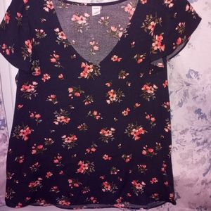Women's small Old Navy flowered tee